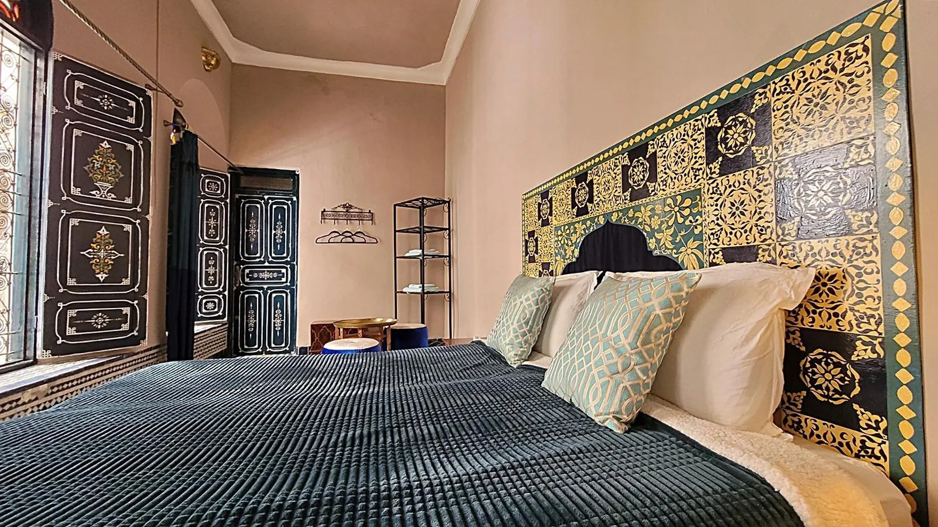 Riad Dar Alma Fez 0*,  Marocco